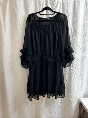 Simply Vera Knee Length Dress. Size 1X.
